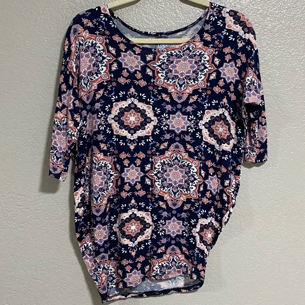 Agnes and Dora dolman short sleeve tunic top. Navy blue dusk rose paisley print